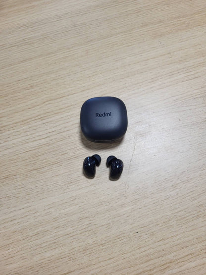 274083 - REDMI Buds 6 Play - Kufje në vesh, jetëgjatësi baterie 36 orë, altoparlantë dinamikë 10 mm me 4 cilësime EQ, anulim zhurme AI për thirrjet, Bluetooth 5.4, karikim i shpejtë për 3 orë muzikë në 10 minuta, të zeza