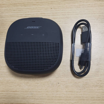 308584 - BOSE Altoparlant SoundLink Micro Bluetooth, Ngjyrë e Zezë, Pesha: 0.18 kg, Kapaciteti i Baterisë: 1000 mAh, Bluetooth 4.2