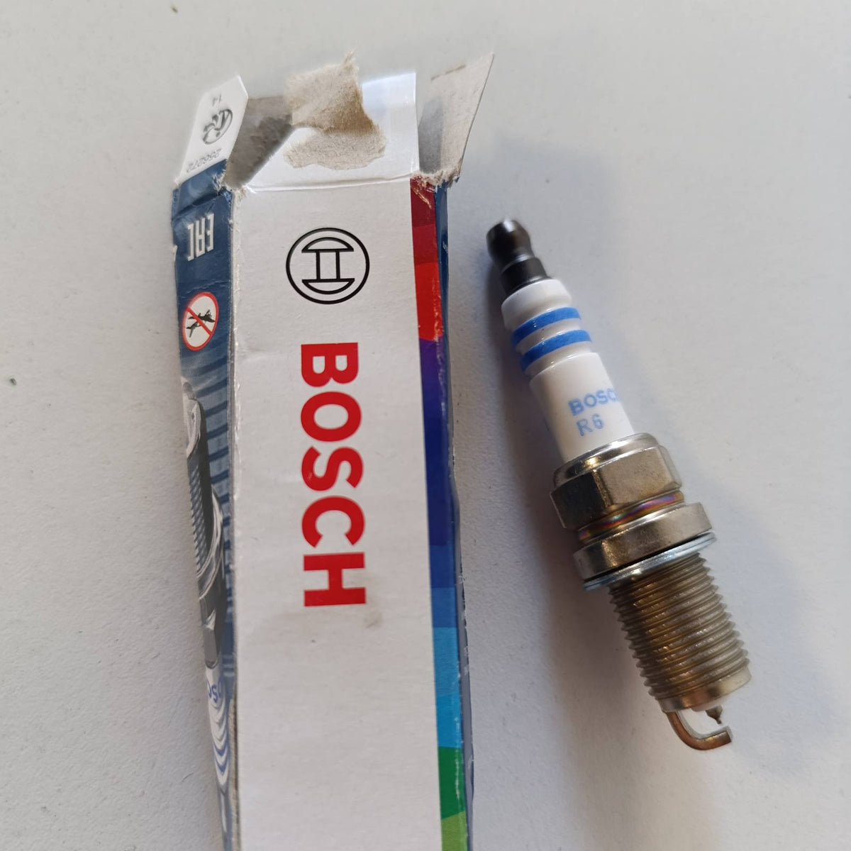 289003 - BOSCH Kandele Double Iridium FR6KI332S, 1 x për ndizje motorësh me benzinë, jetëgjatësi e gjatë