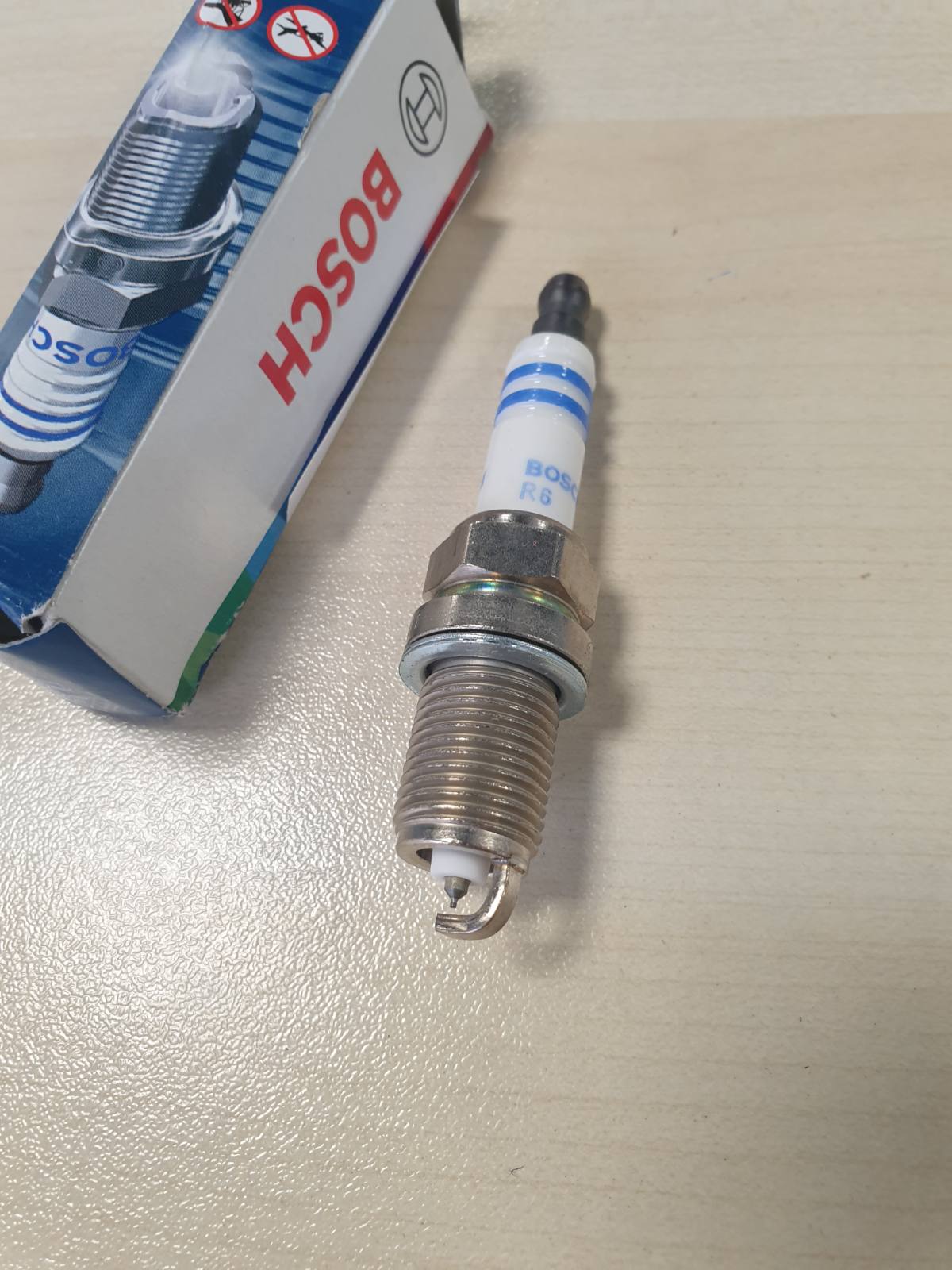 289000 - BOSCH Kandele Double Iridium FR6KI332S, 1 x për ndizje motorësh me benzinë, jetëgjatësi e gjatë