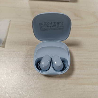 320448 - REDMI - Buds 6 Play - Kufje në vesh, jetëgjatësi baterie 36 orë, altoparlantë dinamikë 10 mm, anulim zhurme AI, Bluetooth 5.4, karikim i shpejtë