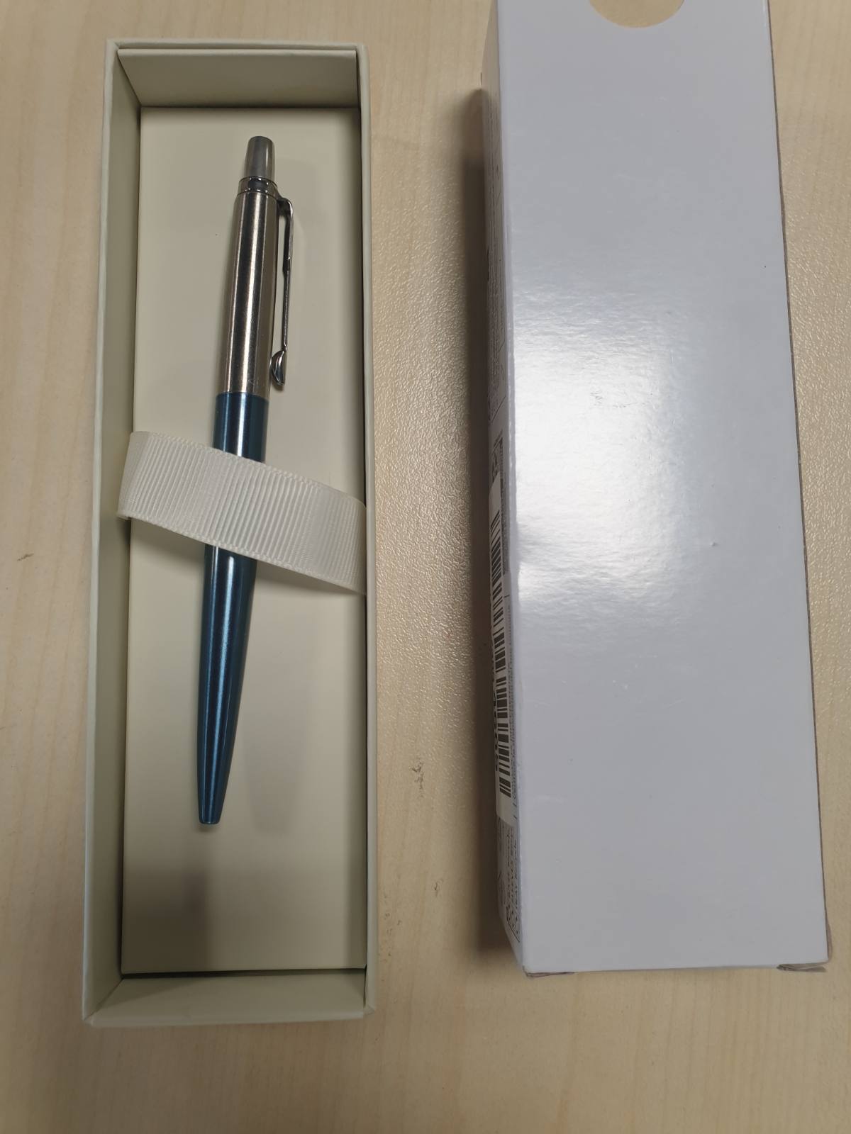 268781 - PARKER JOTTER STILOLAPS ME MAJË, BLU WATERLOO, MAJË MESATARE, BOJË BLU, KUTI DHURATE