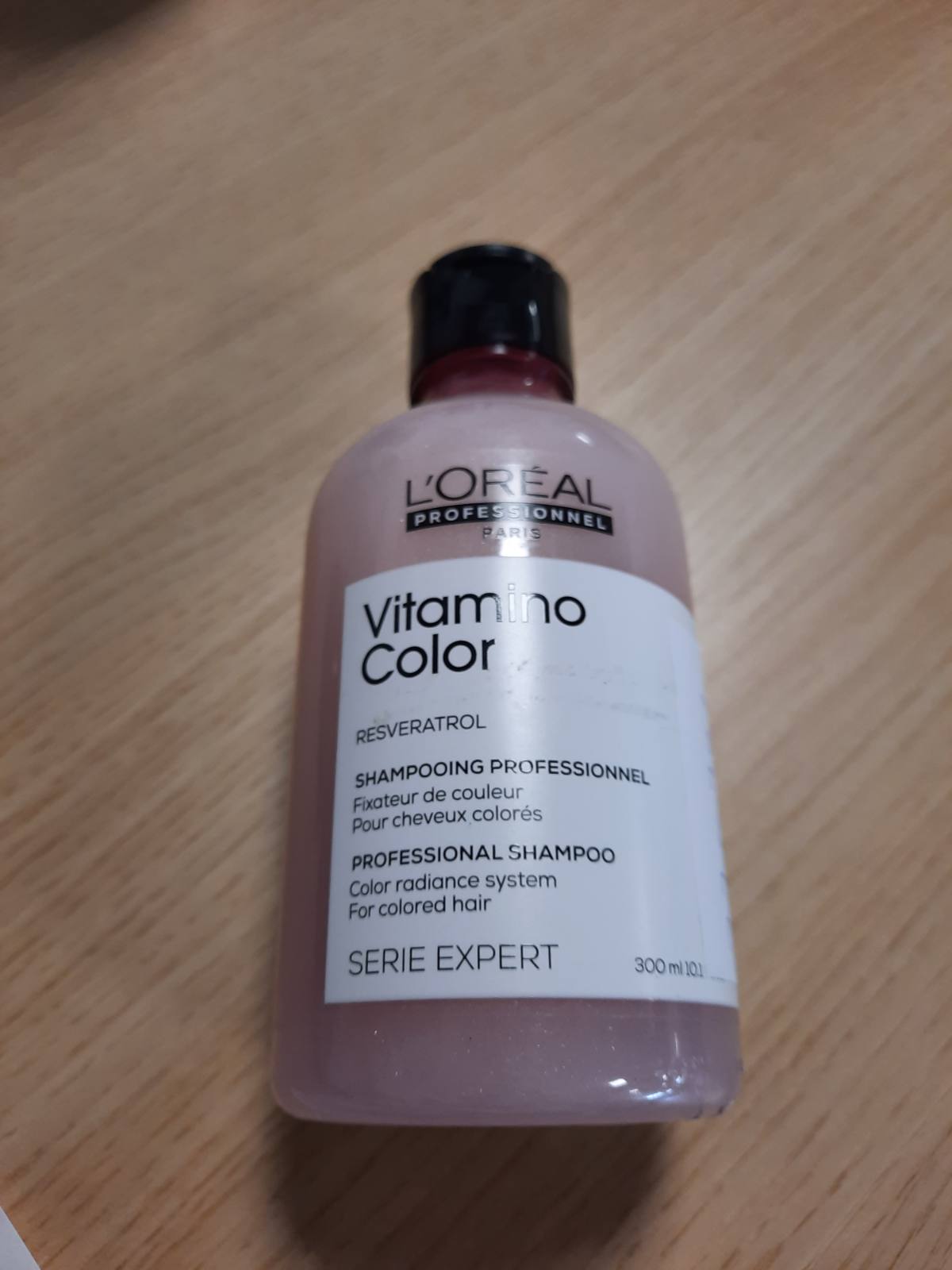 275721 - L'OREAL PROFESSIONNEL, Shampo Vitamino për Mbrojtjen e Ngjyrës, 300 ml, Formulë pa Sulfate