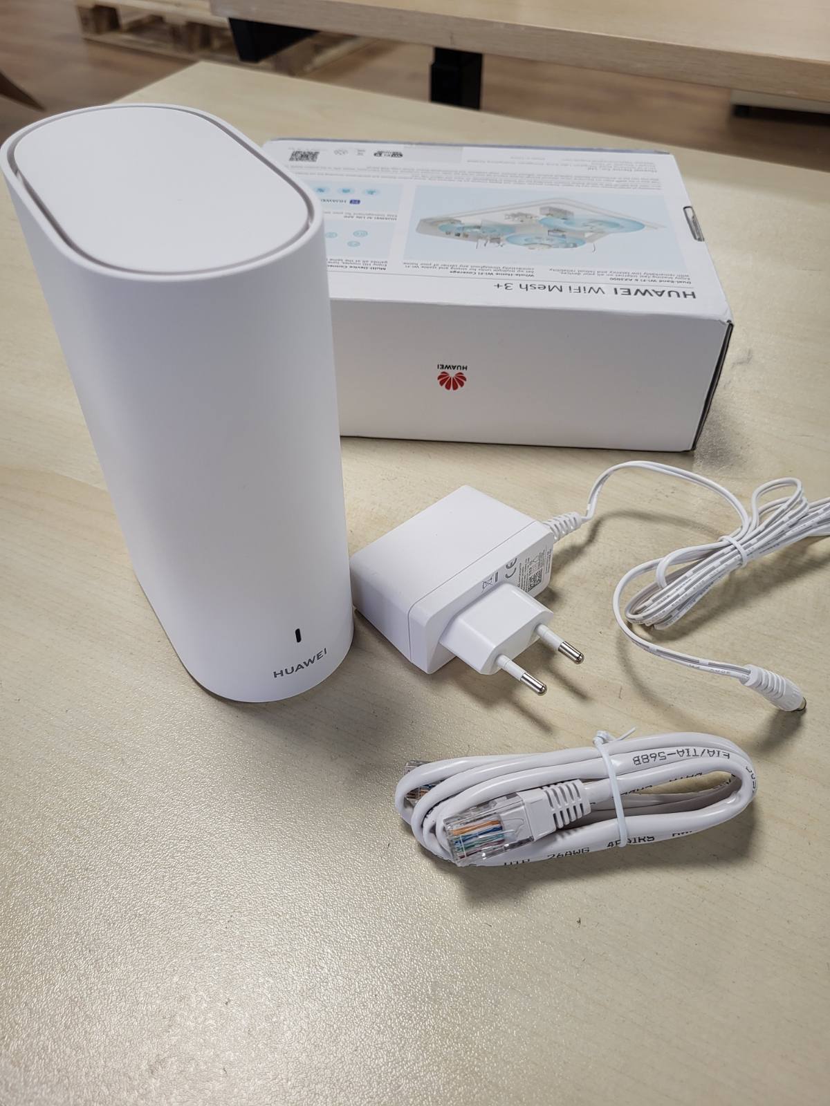 273154 - HUAWEI Router WiFi Mesh 3+, Wi-Fi 6 AX3000 me dy banda, Lidh mbi 250 pajisje, Roaming pa probleme, Depërtim në mur, Kontrolle prindërore, E bardhë
