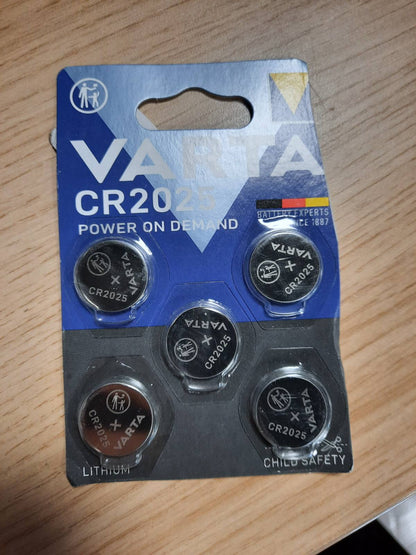 274624 - VARTA Bateri CR2025 me qeliza butonash, 5 në pako, monedhë litiumi, 3V, paketim rezistent ndaj fëmijëve