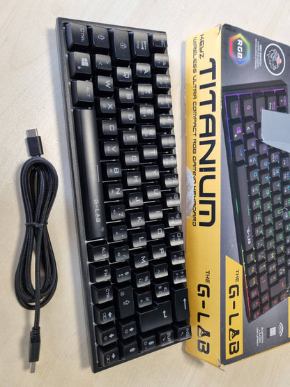 273208 - G-LAB Keyz Titanium WL - Tastierë Pa Tel për Lojëra 65% AZERTY FR - Tastierë Mekanike me Çelësa të Kuq, 100% RGB e Personalizueshme, Makro të Programueshme - Pa Tel për PC, PS4, PS5, Xbox - E Zezë
