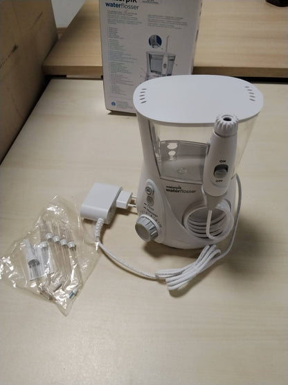 301644 - WATERPIK Pastrues uji ultra profesional, 6 maja, 10 nivele presioni, largon pllakën, e bardhë (WF-660EU)