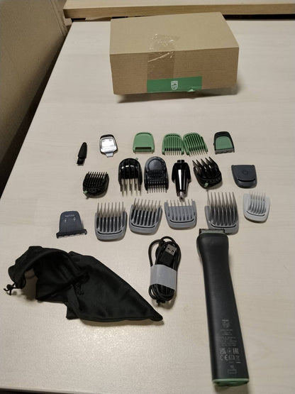 300286 - PHILIPS Multigroom 7000 për Burra - Makinë prerëse me 19 pjesë, tehe vetë-mprehëse, 26 cilësime gjatësie (0.5-20 mm), MG7962/30