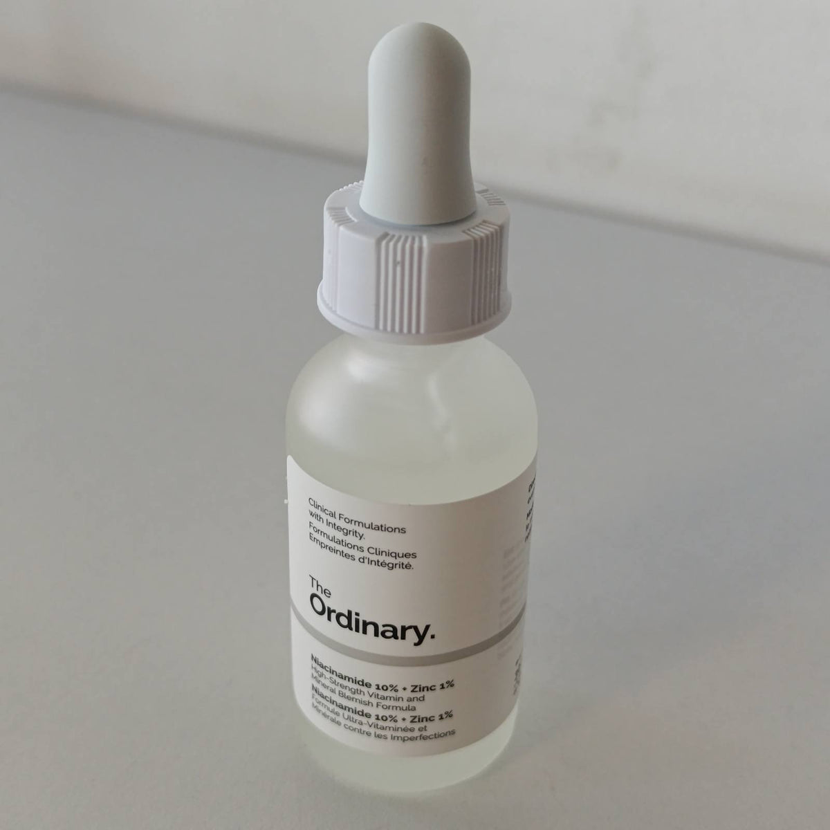 301248 - THE ORDINARY Niacinamidi 10% + Zink 1% - Serum Ndriçues dhe Zbutës - 30 ml