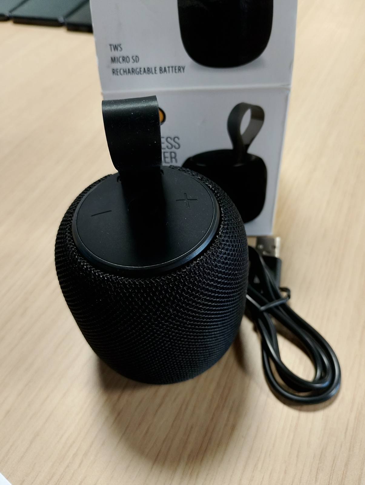 269035 - TREVI - Altoparlant pa tel XR 8A16 5.3", Altoparlant portativ 5W me MP3 player, funksion Micro SD dhe TWS, altoparlant audio me karikim USB Type-C, i zi