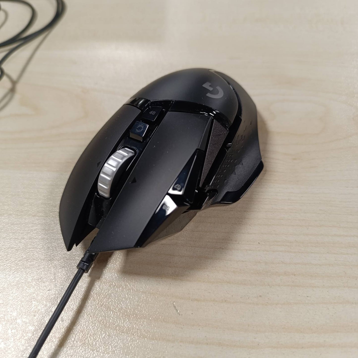 267856 - LOGITECH Maus lojërash me tela G G502 Hero, sensor Hero 25K, 25600 dpi, RGB, peshë e personalizueshme, 11 butona të programueshëm, memorie e integruar, PC/Mac - i zi