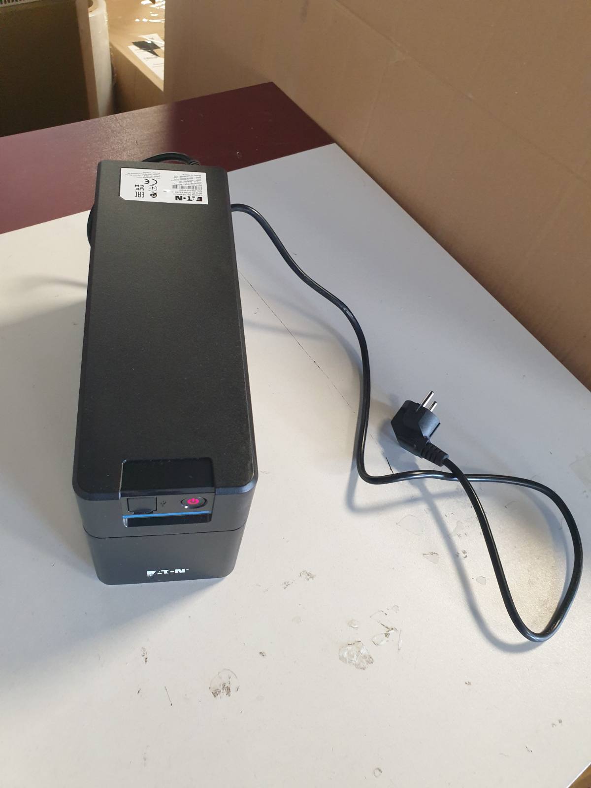272806 - EATON USV 5E Gen2 900 VA / 480 W, 5E900UD, 2× Schuko, AVR, USB, ngjyrë e zezë