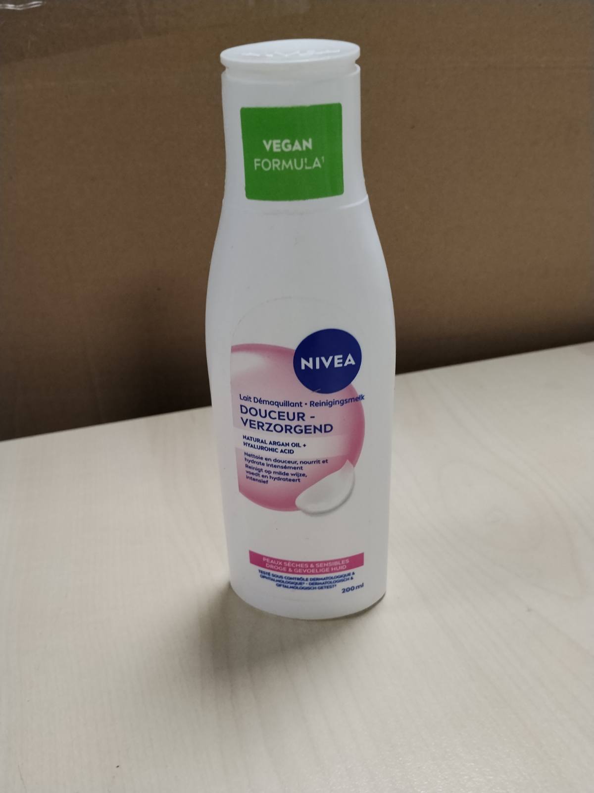 297765 - NIVEA Qumësht Pastrues i Butë për Fytyrën - Efektivitet i Ujitjes - 200 ml