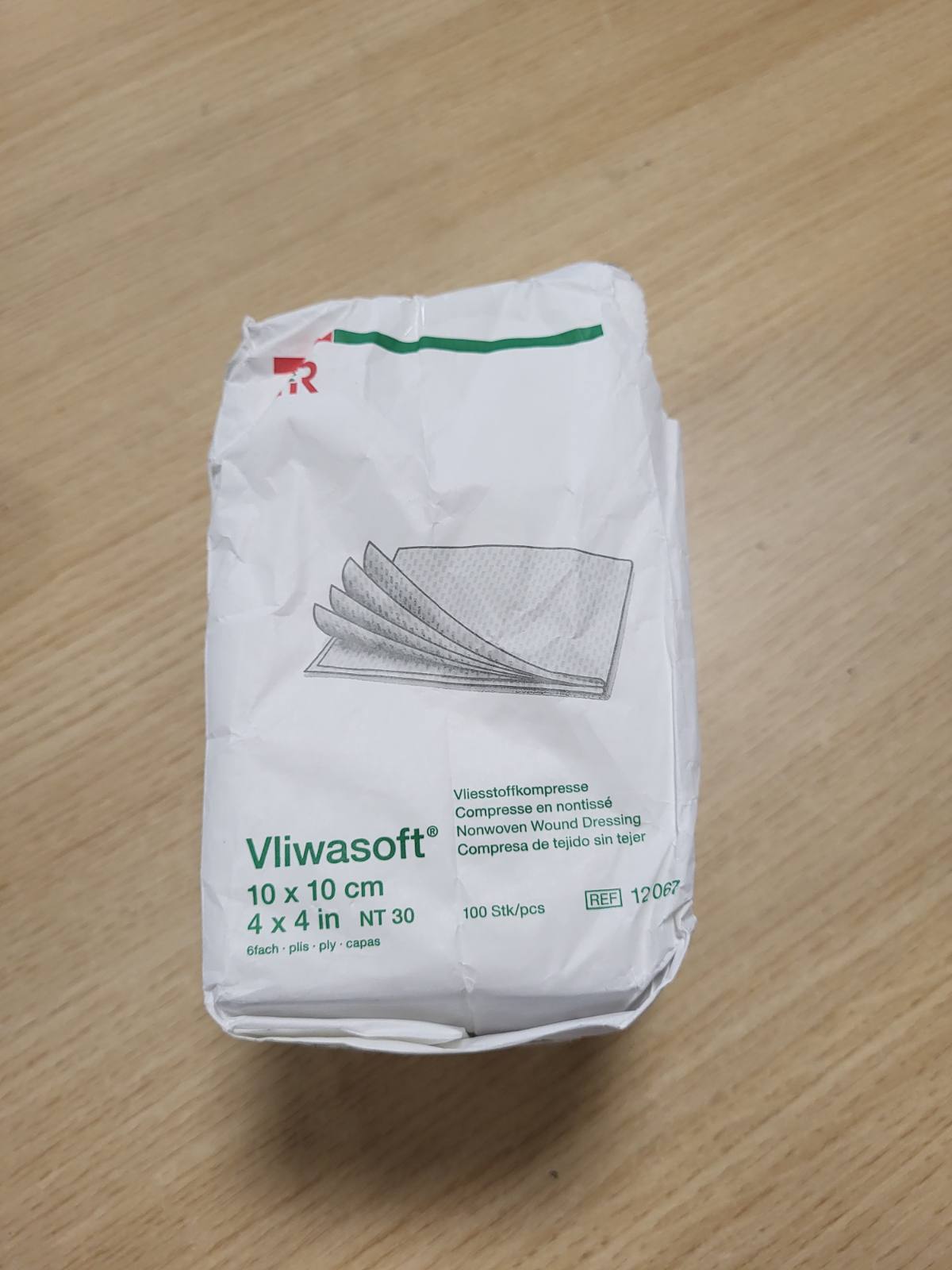 322191 - VLIWASOFT Pako me 100 fasha jo-sterile, 10 cm x 10 cm, 4 shtresa