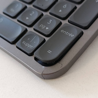 319404 - LOGITECH Tastierë pa tel MX Keys S Plus, rikarikueshme, ndriçim nga prapa, taste ergonomike, Bluetooth, për Windows/Linux/Chrome/Mac, ngjyrë Graphite, format AZERTY