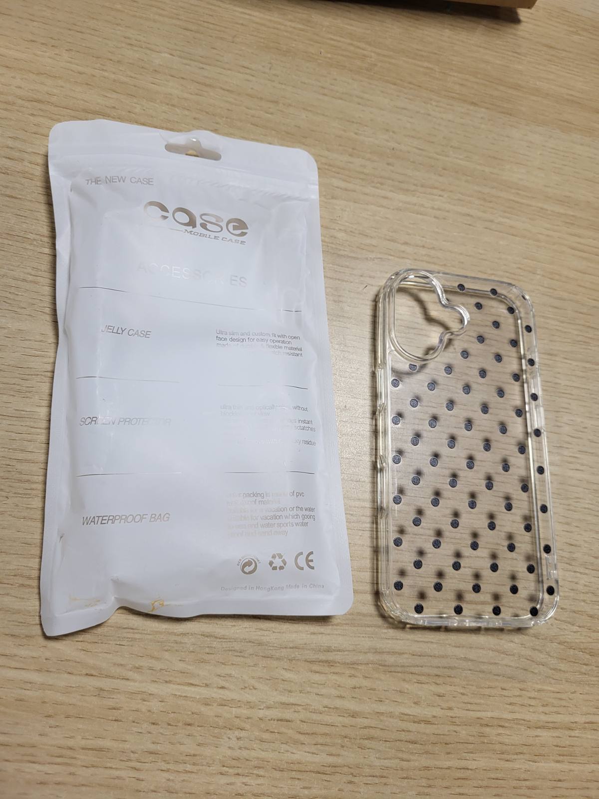 274475 - Mbrojtëse transparente xoniery për iPhone 17, ultra e hollë dhe e butë TPU, Mbrojtëse transparente për iPhone 17 me model pikash për vajza dhe gra, Mbrojtëse rezistente ndaj goditjeve - e zezë