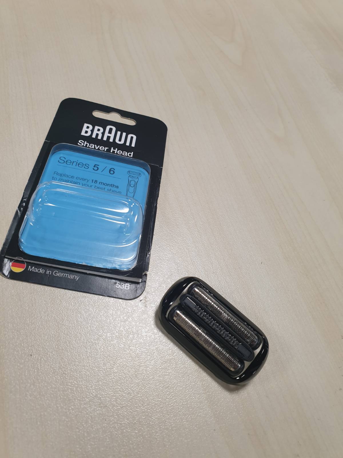 275068 - BRAUN Kokë rroje elektrike Series 5 53B, origjinale e zezë, fletë metalike zëvendësuese për rruajtje të afërt dhe efektive