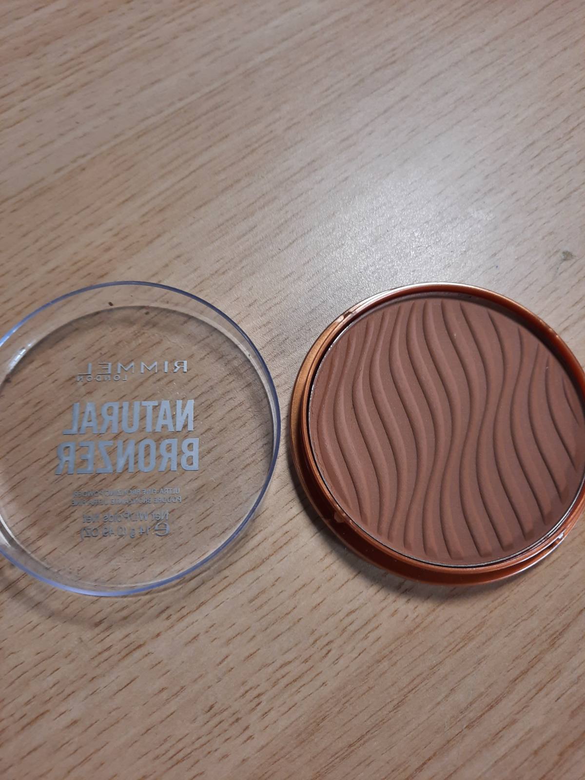 302602 - RIMMEL LONDON Bronzues i Ri Natyral, Pudër Kompakte 002 Sunbronze