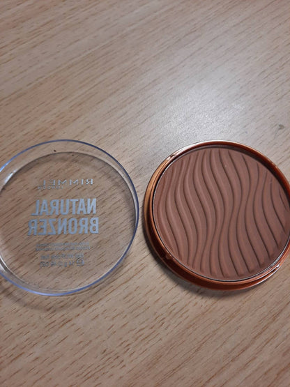 302602 - RIMMEL LONDON Bronzues i Ri Natyral, Pudër Kompakte 002 Sunbronze