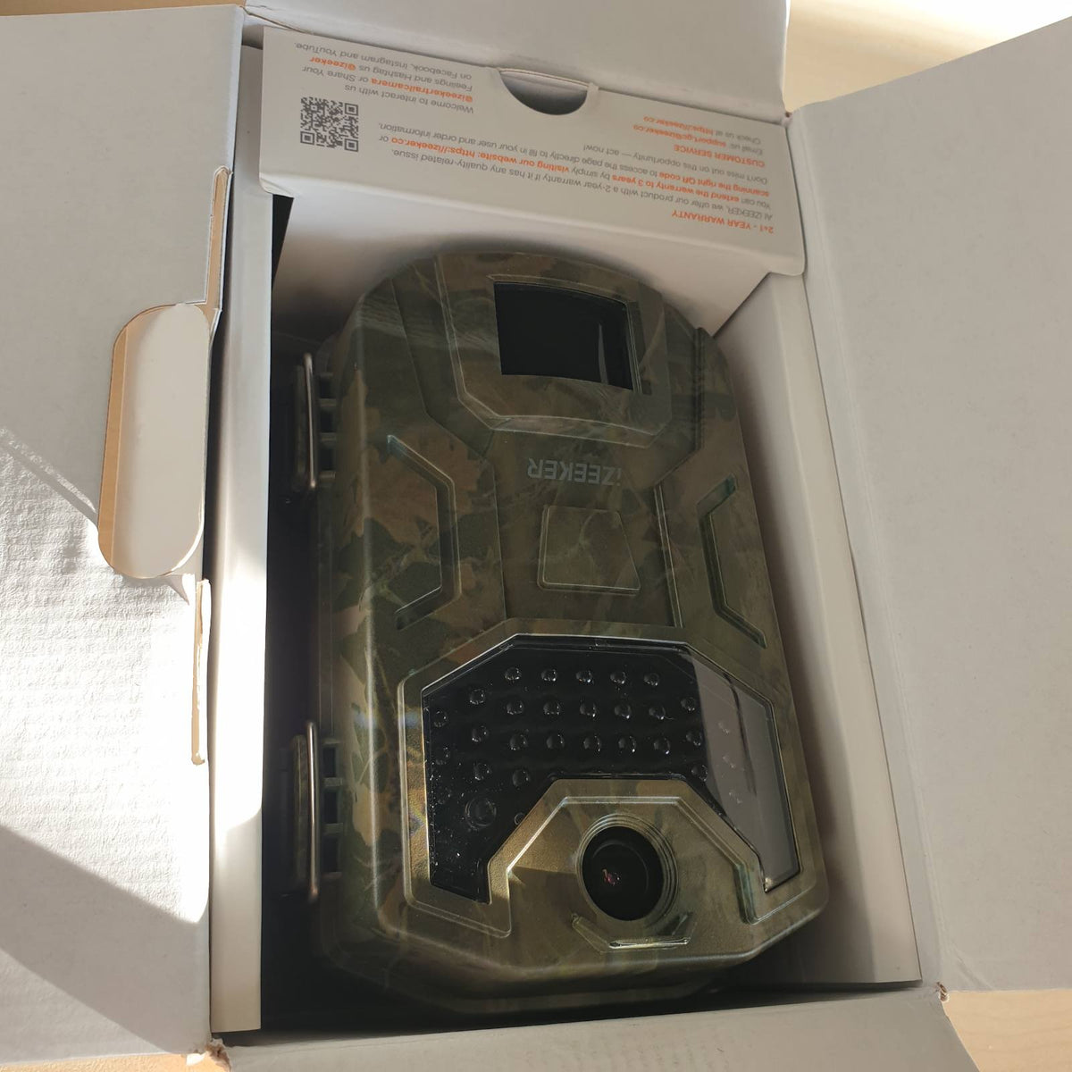 313263 - iZEEKER Kamera Shtegtare, Kamera Gjuetie 2K 36MP HD me Shikim Nate me LED IR 940nm, Pa Shkëlqim, e Padukshme, IP66 Rezistente ndaj Ujit për Vëzhgim të Faunës së Egër dhe Monitorim të Sigurisë së Brendshme