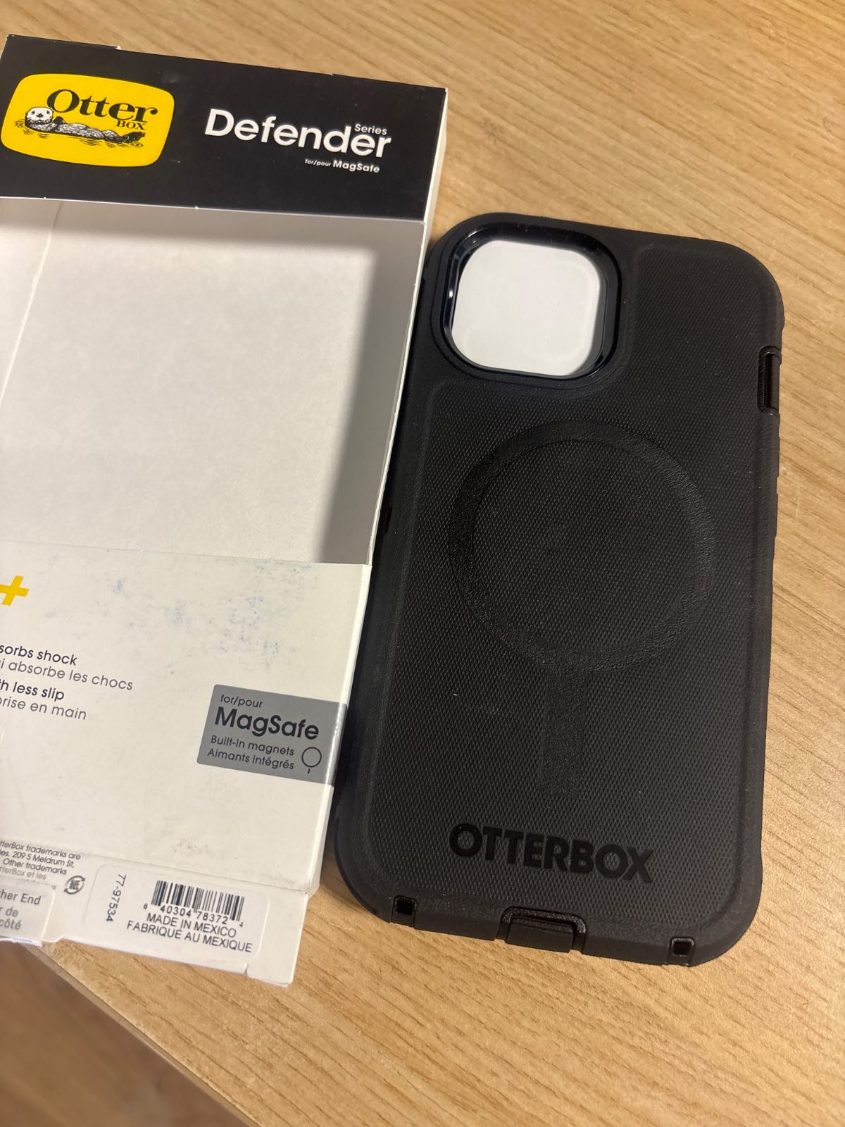 273434 - OTTERBOX Mbështjellëse Defender Series MagSafe për iPhone 17e, 16e, 15, 14, 13, rezistente ndaj goditjeve, e testuar 7 herë sipas standardit ushtarak, e zezë