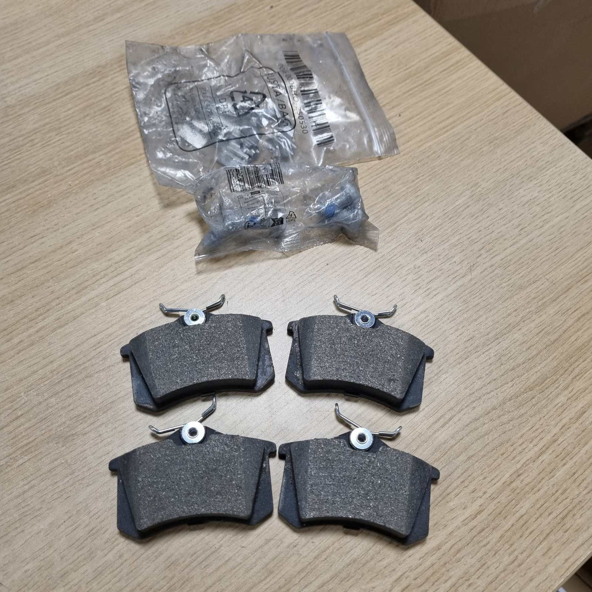 322472 - BREMBO P 85 020 Disqe frenash, Përpara dhe prapa