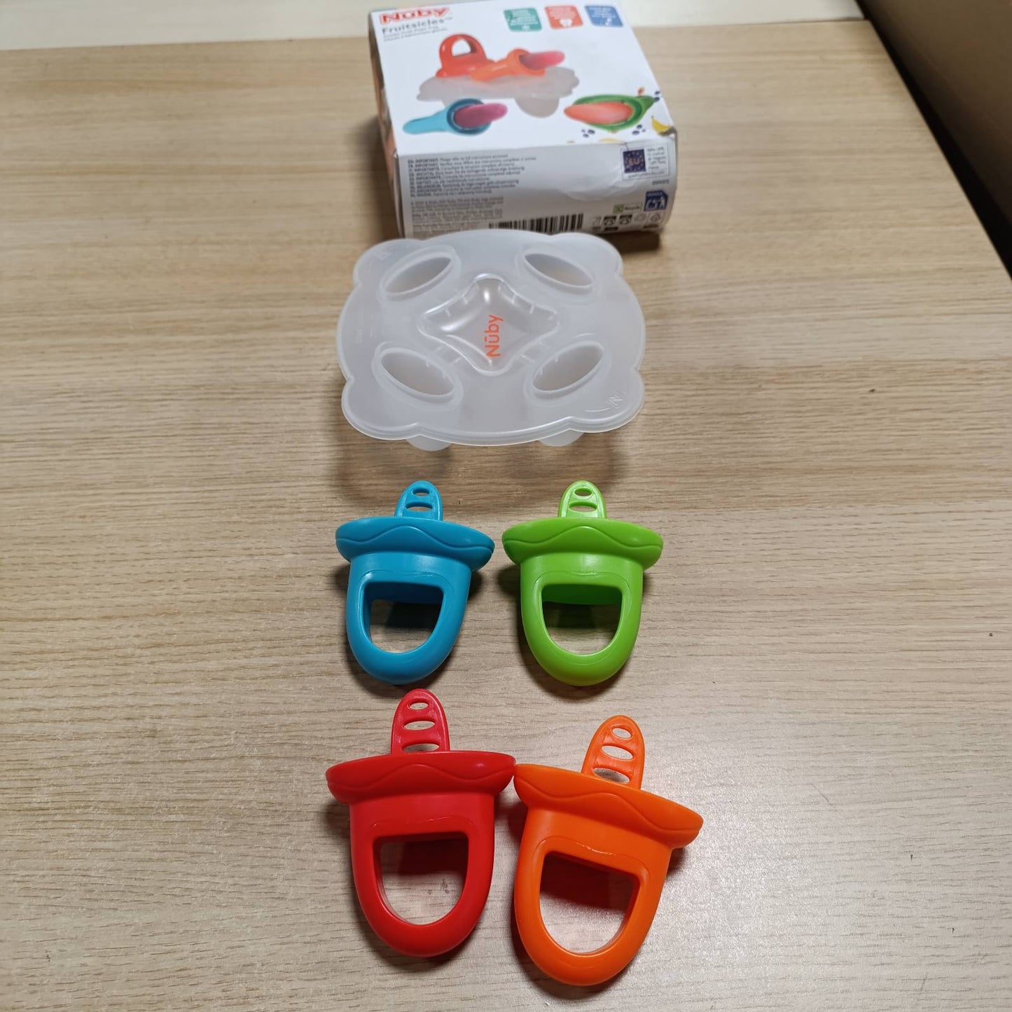 321833 - NUBY - Fruitsicles, 4 Forma për akullore me doreza, për fëmijë 6+ muaj