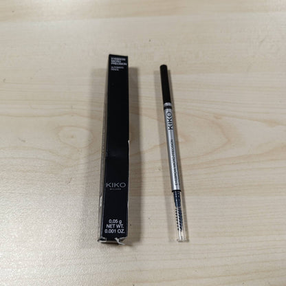 318255 - KIKO MILANO Laps për vetulla Micro Precision 06 - Laps automatik me majë ultra precize