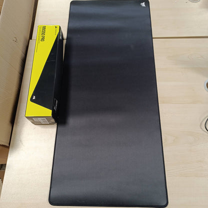 268041 - CORSAIR MM350 PRO, Mausi për Lojëra, Tekstil rezistent ndaj derdhjeve, Sipërfaqe 93 x 40 cm, Gomë e butë 4 mm, Antirrëshqitëse, Extended XL, e zezë