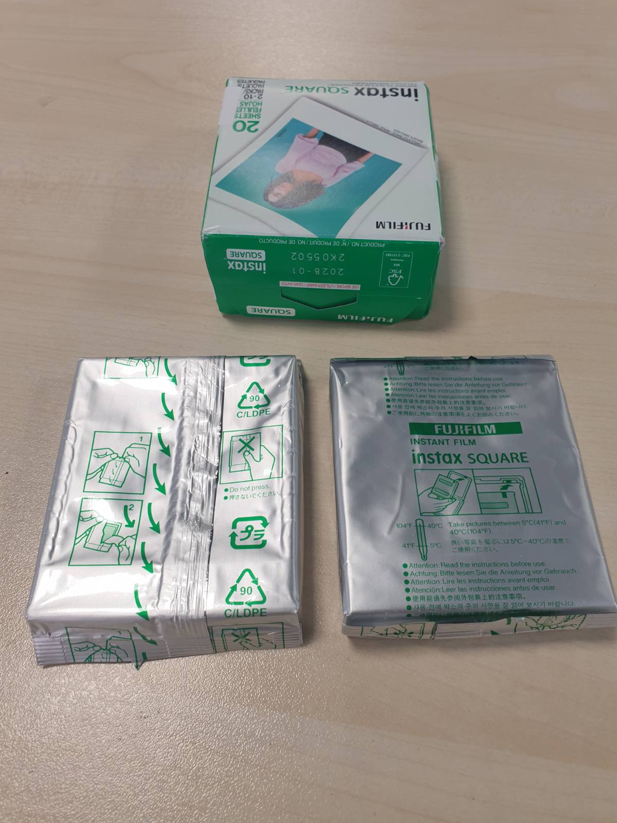 289945 - Fujifilm - Instant Film INSTAX Square Twin Pack, ISO 800, 2x10 Film me Bord të Bardhë