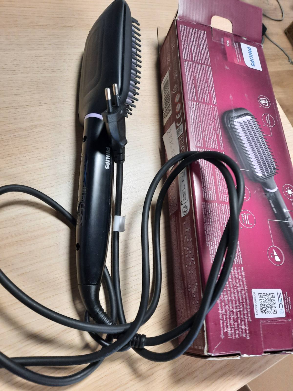 289682 - PHILIPS Furçë drejtuese StyleCare Essential BHH880/00, Sipërfaqe furçe e madhe, teknologji ThermoProtect, veshje qeramike turmaline