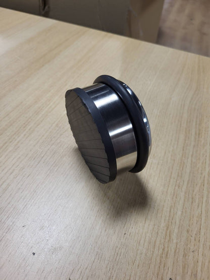 335519 - TAPË DERE PËR ÇELIK INOX WESTCOTT, TAPË DERE E RRUMBULLAKËT ME PESHË NETO 1.2 KG, UNAZË GOME MBROJTËSE PËR DERËN, FUND SHTESË KUNDËR RRËSHQITJES, DIAMETËR 10 CM, LARTËSI 4 CM, I QËNDRUESHËM NË RRYMA AJRI, E-19001