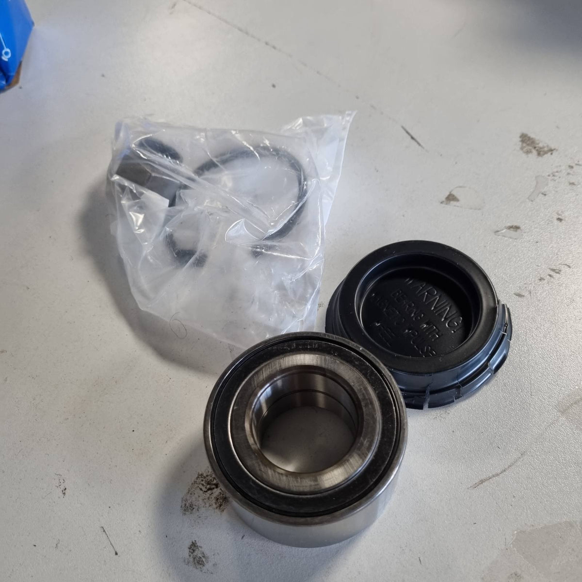 322396 - SKF Kit Kushinetash Rrotash me sensor ABS të integruar VKBA 3657, Pozicioni: Boshti i përparmë, Diametri i jashtëm: 72 mm, Lartësia: 84 mm, Gjatësia: 111 mm, Gjerësia: 111 mm