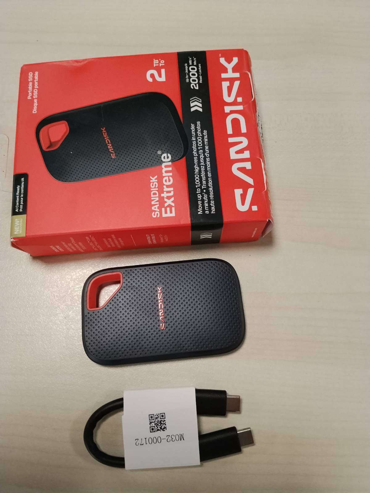 295463 - SANDISK Extreme SSD portativ 2 TB, shpejtësi transferimi deri në 2000 MB/s, USB Type-C, rezistencë ndaj pluhurit/ujit IP65, mbrojtje nga rënia deri në 3 metra