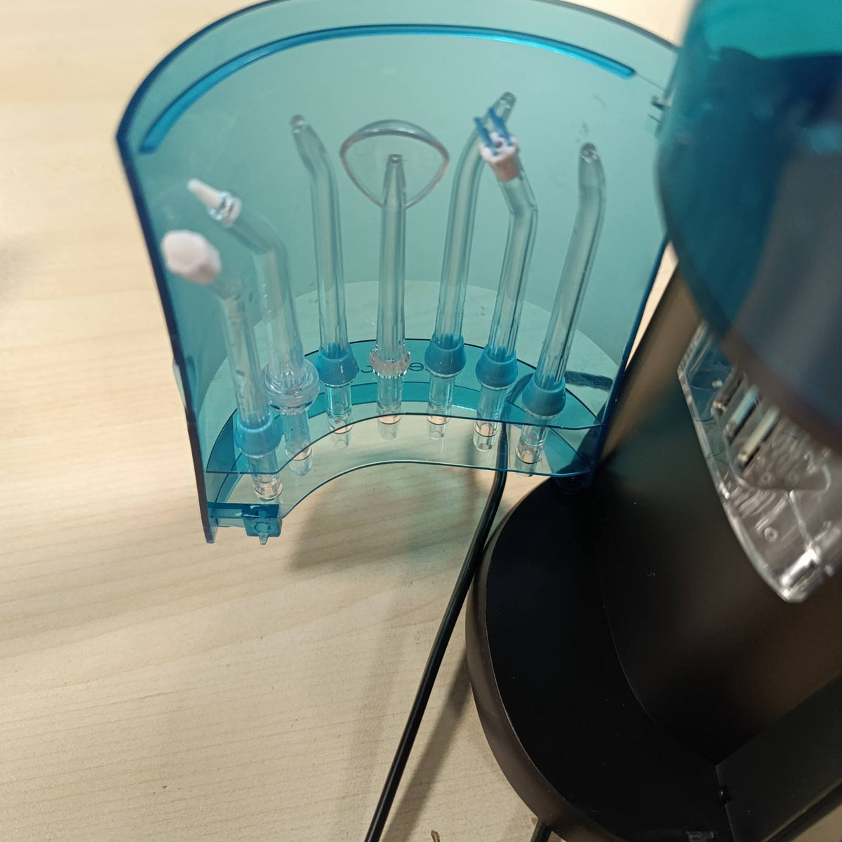 301887 - Cecotec ToothCare 1200 Jet Pro, 7 gryka, 1000 ml, 10 cilësime presioni, IPX4