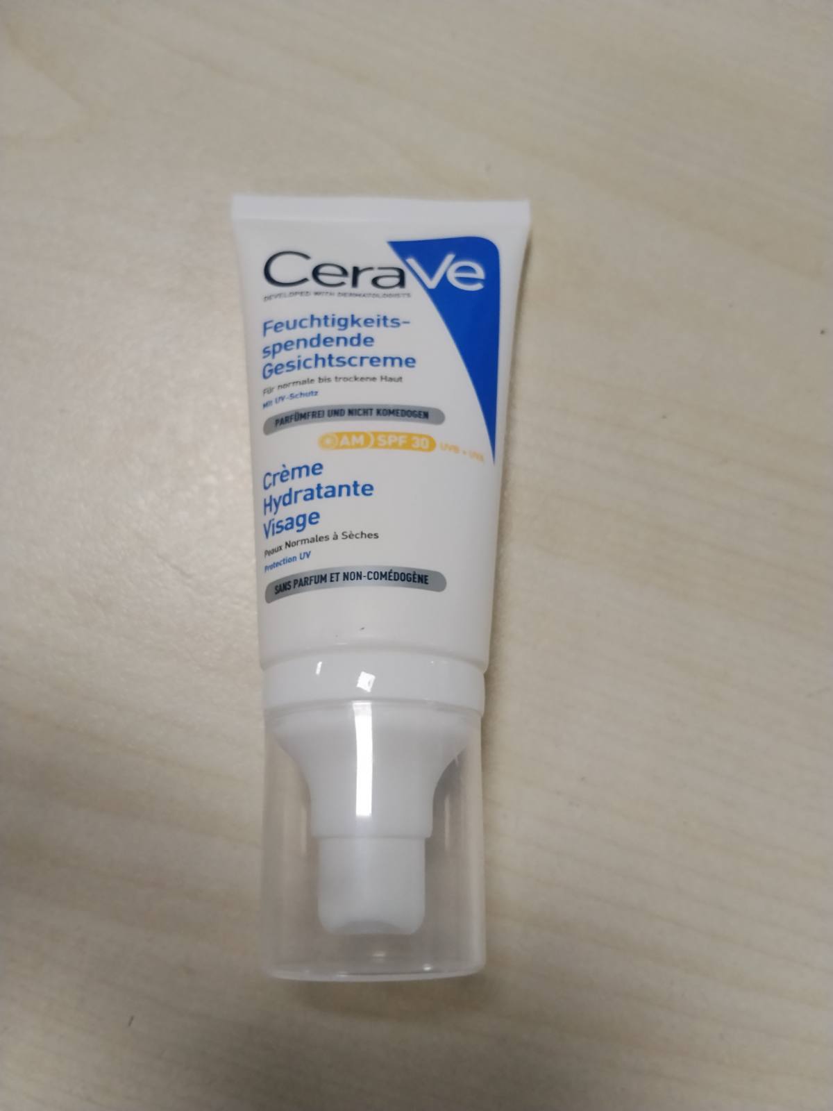 290140 - CERAVE KREM HIDRATUES PËR FYTYRËN ME SPF 30 PËR LËKURË NORMALE DERI TË THATË, 52 ML KREM