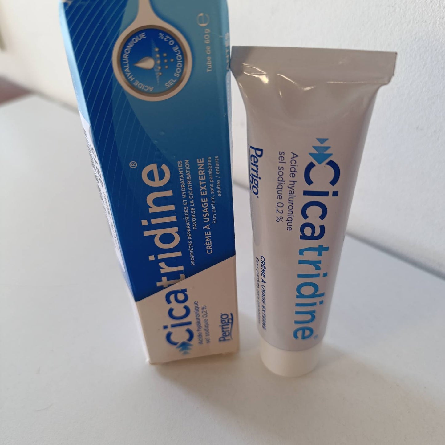 321772 - CICATRIDINE - Krem me acid hialuronik, Nxit shërimin e lëkurës, Riparon dhe hidraton, Qetëson irritimet dhe skuqjen, Pa aromë dhe pa parabene - tub 60g