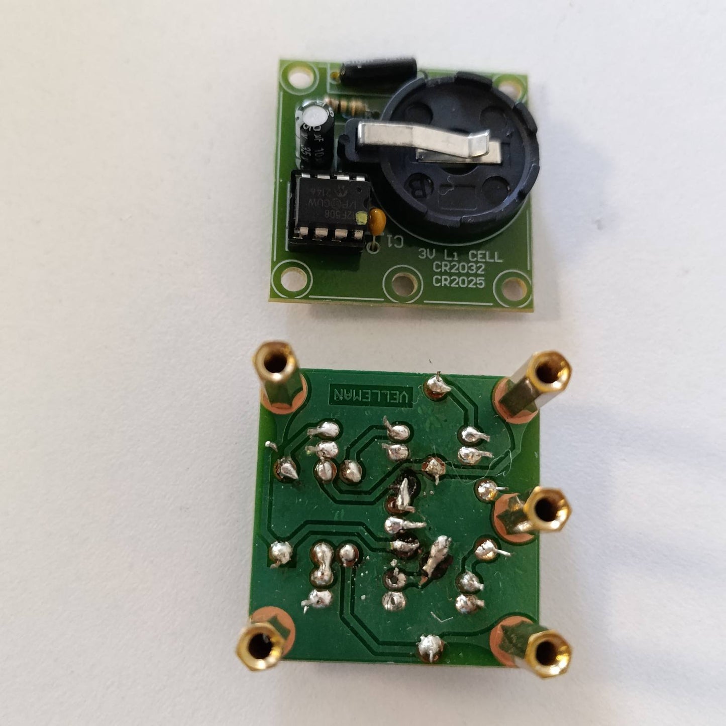 322607 - WHADDA Kit saldimi, kub elektronik, aktivizohet me tundje