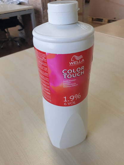 321669 - WELLA PROFESSIONALS Color Touch Emulsion 1.9% Zhvillues - 1 L - Aktivizues gjysmë i përhershëm - Vegan