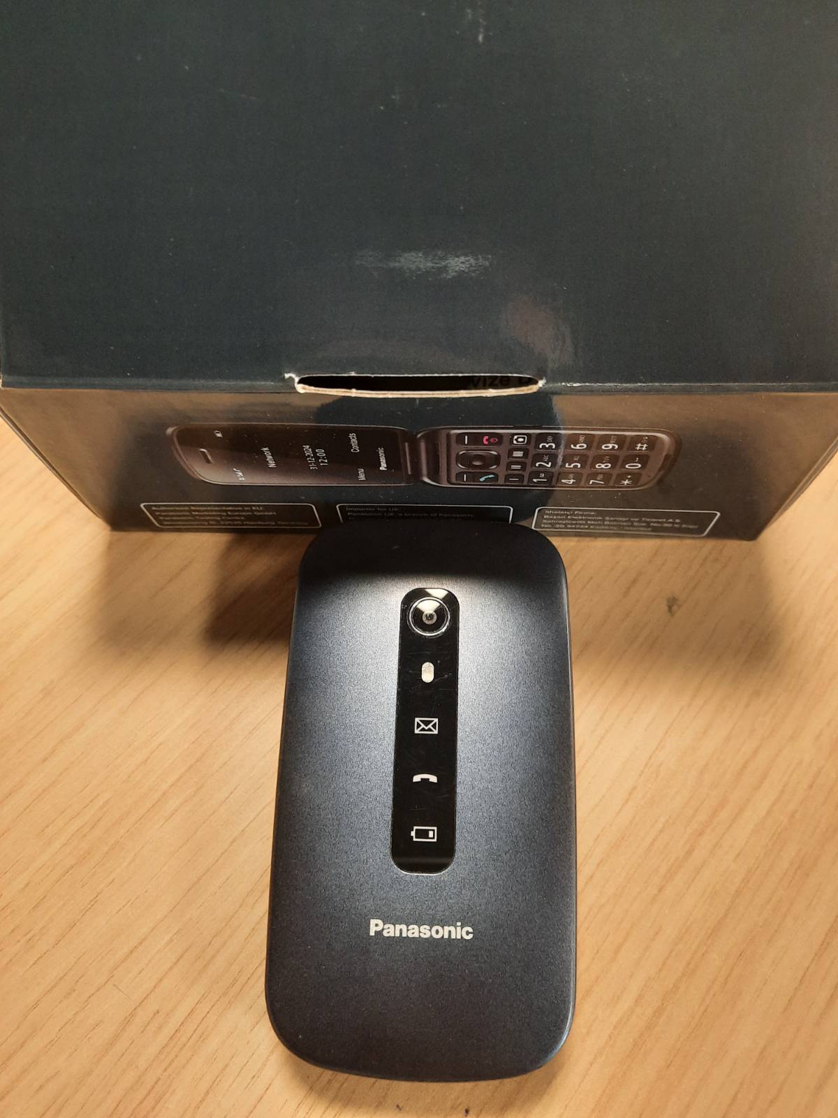 305116 - PANASONIC KX-TU550EXC - Telefon me palosje, 4G, kamerë 1.2MP, ekran 2.8", kohë gatishmërie 300 orë, ngjyra blu