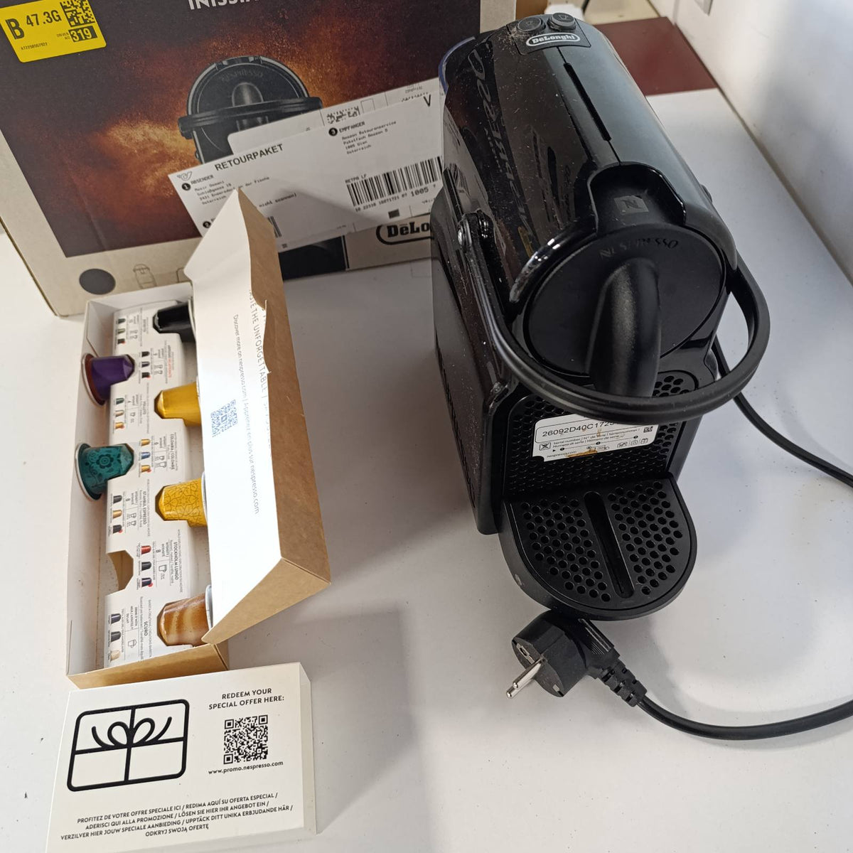 320810 - NESPRESSO De'Longhi Makinë kafeje Inissia, e zezë, 19 shufra + komplet mirëseardhjeje, dizajn kompakt, mbyllje automatike, EN80.B