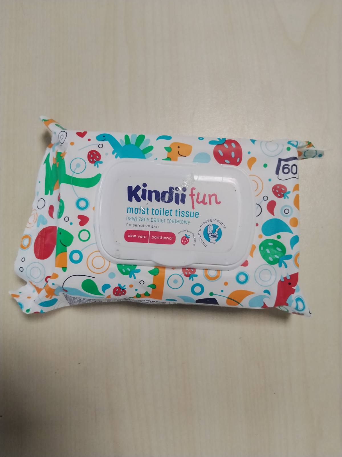 290565 - Kindii Fun Letër higjienike e lagësht për fëmijë - Pako me 60 copë - Kamomil, aloe vera