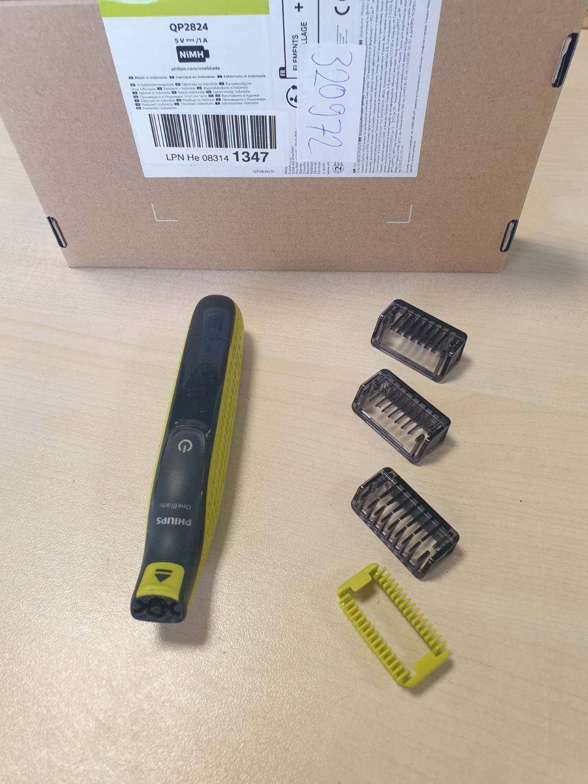 320972 - PHILIPS OneBlade 360 Fytyrë & Trup, Makinë rroje elektrike, prerëse flokësh dhe pastrues trupi, 3 tehe 360, 3 aksesorë shkurtimi (1/3/5 mm), 2 aksesorë trupi, Rruajtje e lagësht dhe e thatë (QP2824/31)
