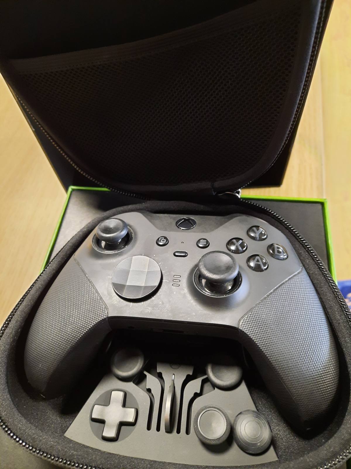 308559 - XBOX KONTROLLUES PA TEL ELITE SERIES 2 I ZI - Përshtatshëm për Seria X, Seria S, One, Windows 10 dhe 11, Android dhe iOS
