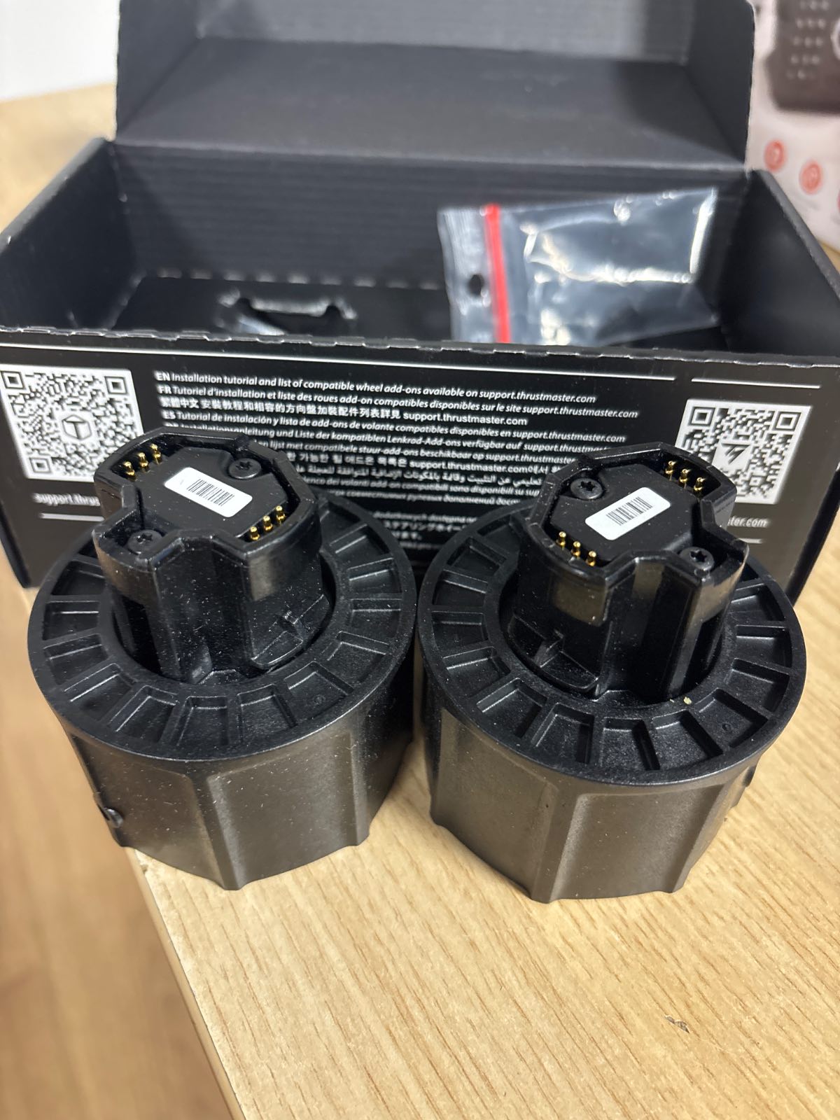 295681 - THRUSTMASTER Quick Release Adapter Duo Pack - Për Bazën T818