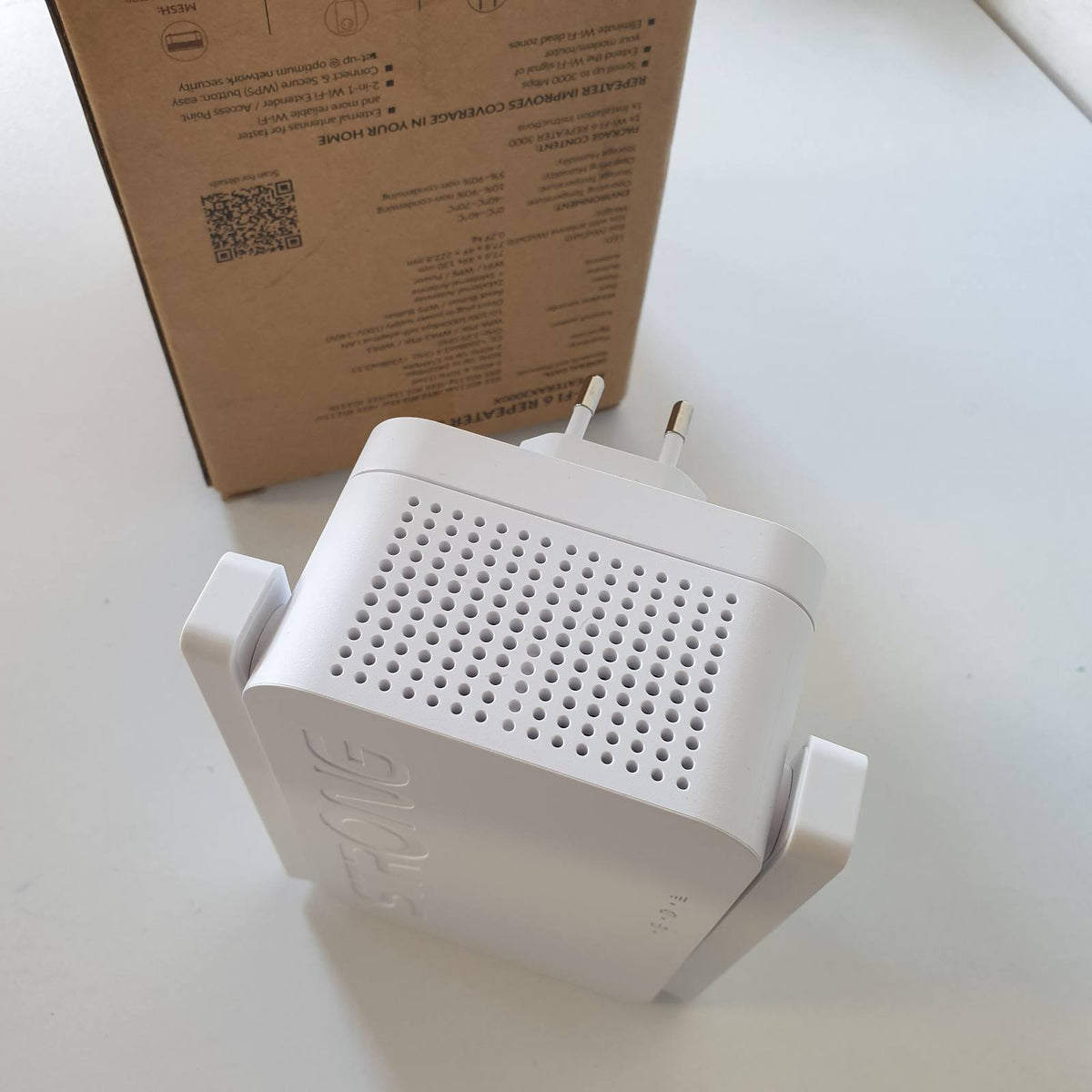309597 - STRONG Amplifikator WLAN AX3000 Mbit/s Wi-Fi 6, përsëritës me dy banda