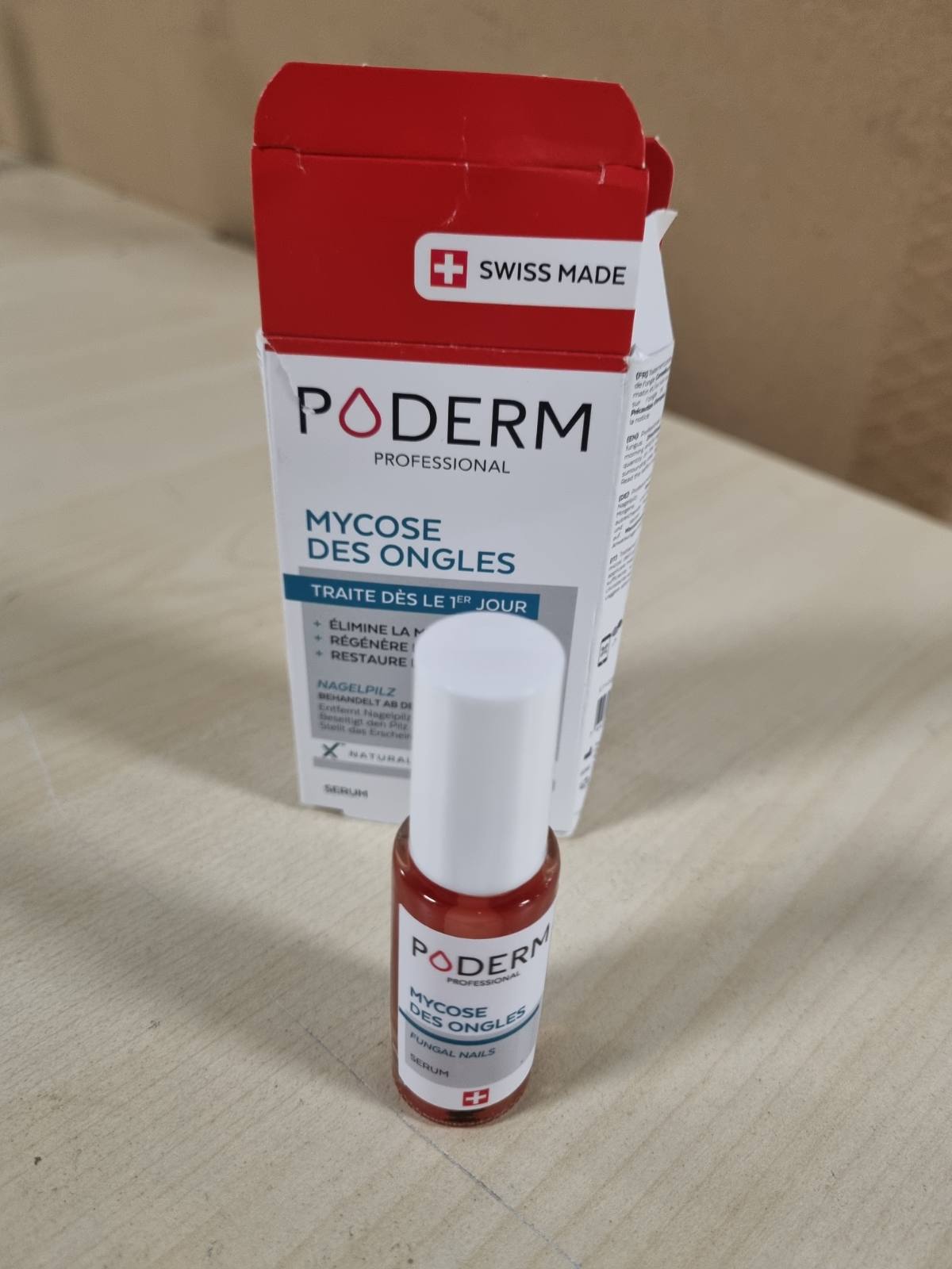 296801 - PODERM Trajtim 2-në-1 për Kërpudhat e Thonjve të Këmbëve, Pako Duo - Serum & Përforcues, 100% Natyral.