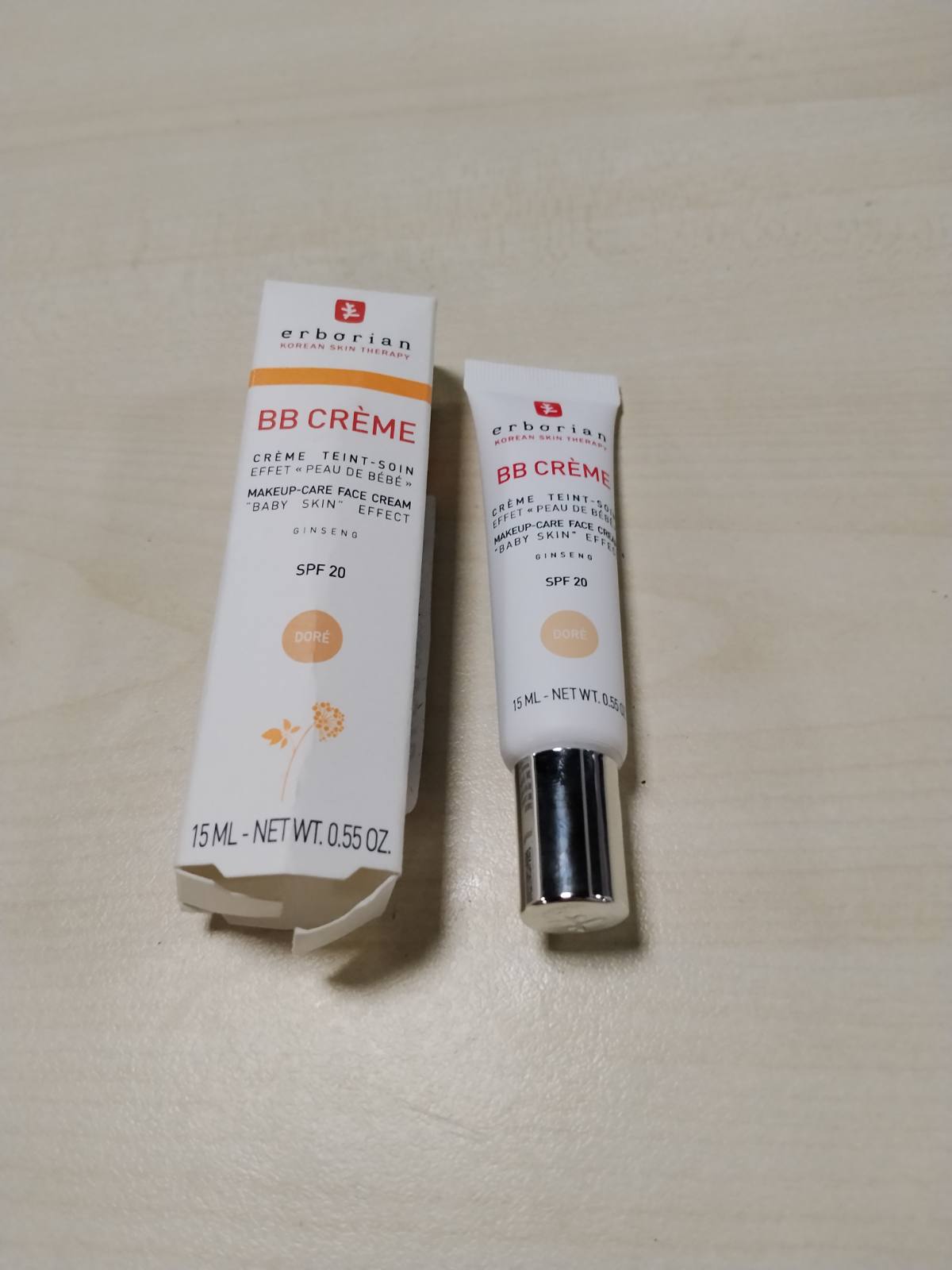 303220 - ERBORIAN Krem BB me Xhensen - Krem me Ngjyrë - Kujdes Korean për Fytyrën 5-në-1 me SPF 20 - Ari - 15 ml