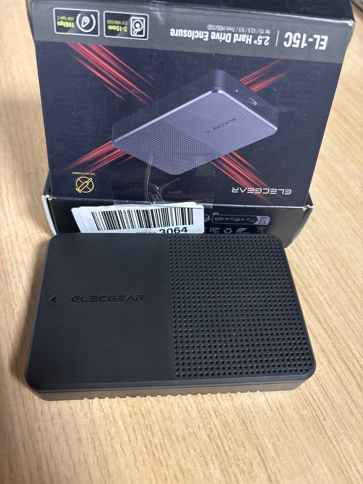 296023 - ElecGear Kuti për hard disk USB C 3.1, për hard disk 2.5 inç, 7 mm deri në 15 mm, SATA HDD dhe SSD 2.5", Kabllo Tipi A, Adaptor USB C