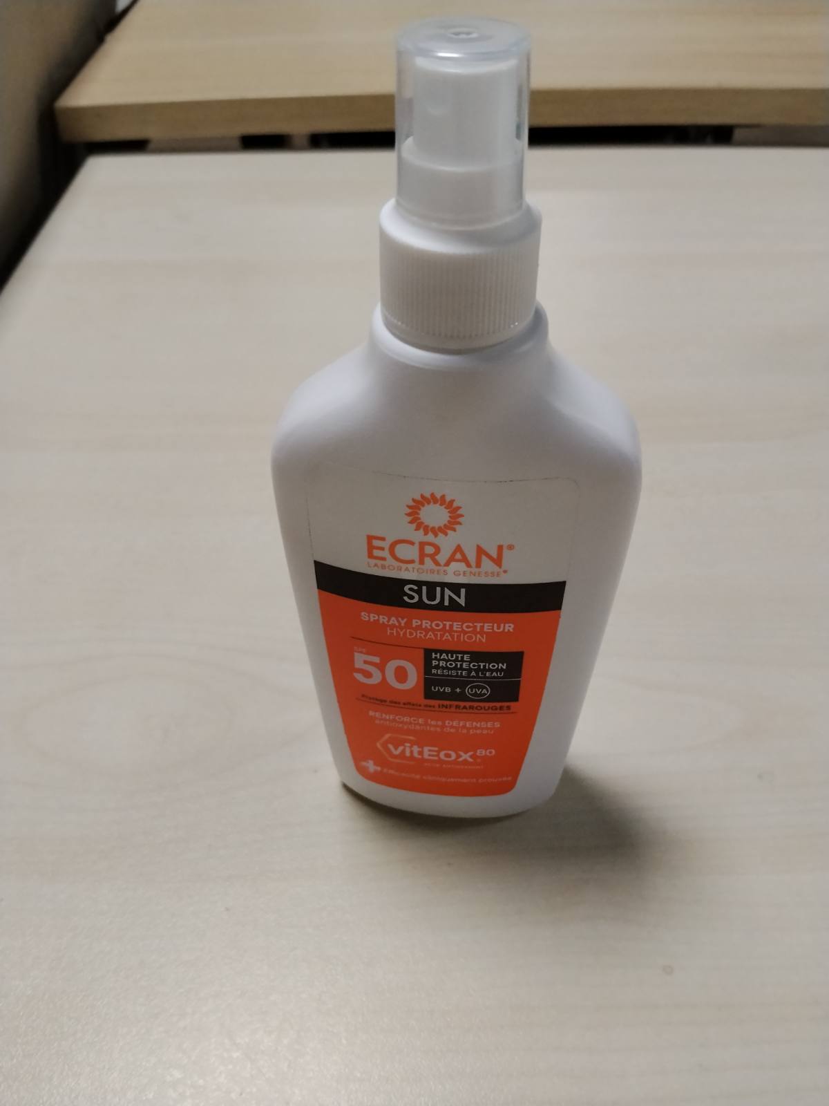 297607 - ECRAN® Sprej Hidratues Mbrojtës SPF 50, Teknologjia vitEox80, Mbrojtje nga rrezet UVA, UVB, Drita Blu dhe Djegiet nga Dielli - Nxirje Natyrale